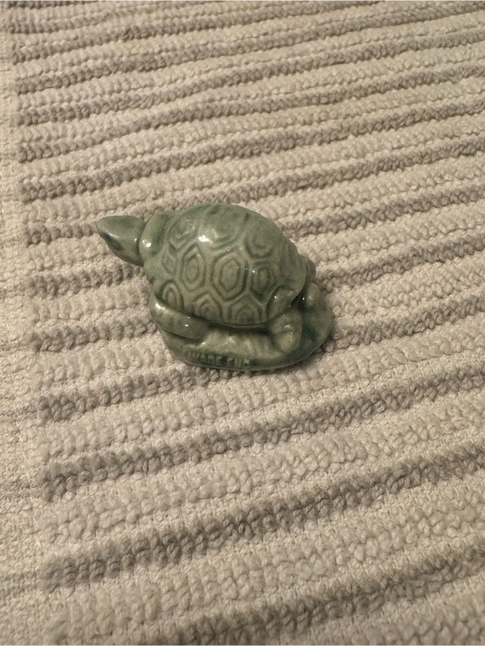 Bundle of Wade Ceramic Turtle/Tortoise Figurines - Picture 12 of 12